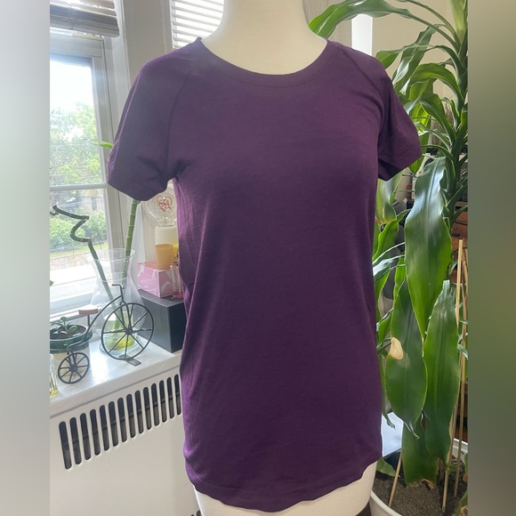 Lululemon Athletica Deep Purple Short Sleeve Tee - Picture 1 of 7